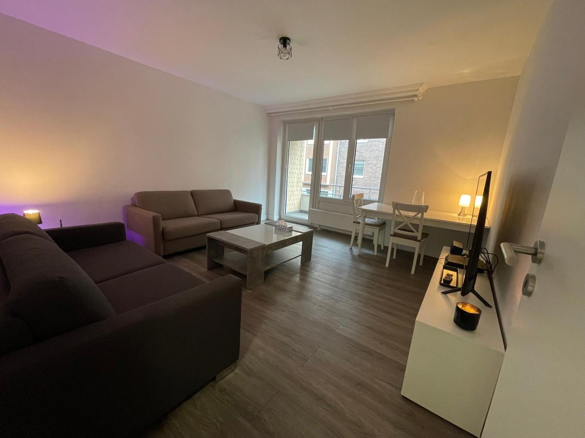 Cozy Nightlife Apartment Düsseldorf